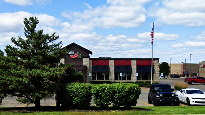 Chilis (Chilis Grill & Bar) - Battle Creek - 6123 B Drive North (newer photo)